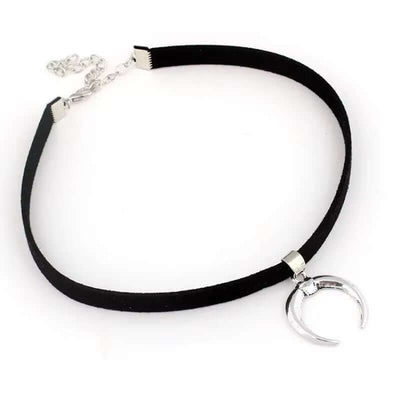 Simple Vintage Velvet Pearl Choker Short Black Clavicle Collar Necklace Gothic Chokers Necklaces for Women